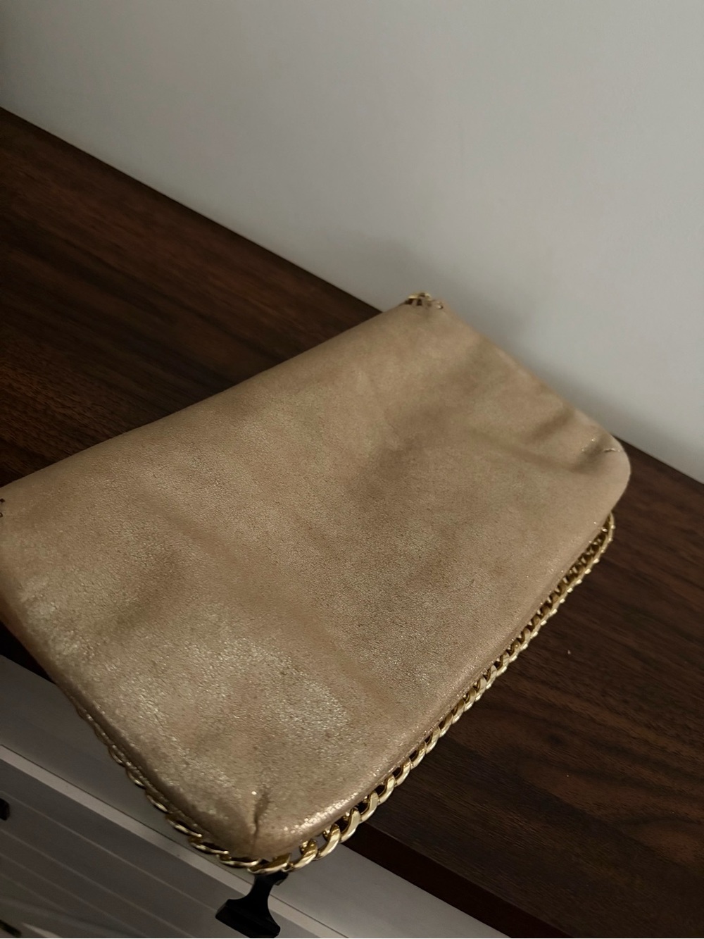 Lilly Pulitzer Gold Metallic Crush Clutch Chain Trim Bag - Picture 4 of 7